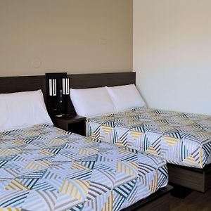 Deluxe Quadruple Room Non-Smoking